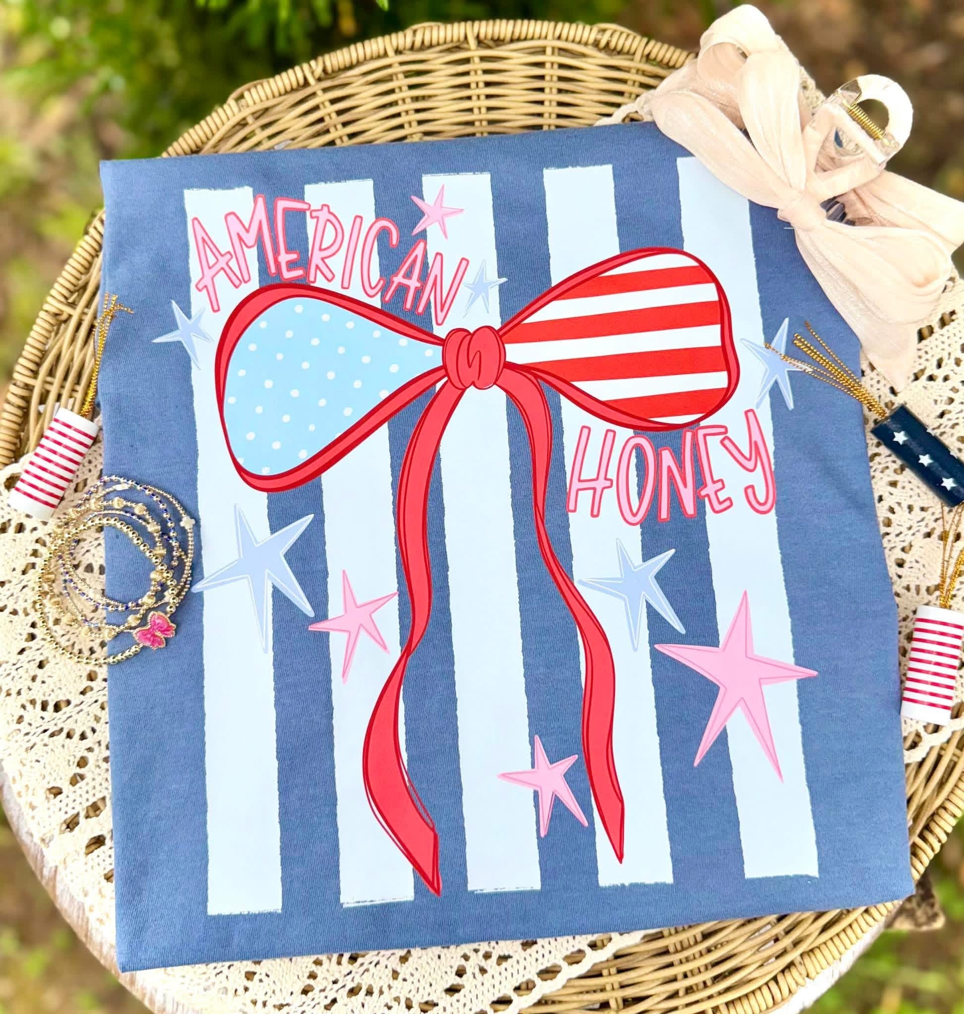 AMERICAN HONEY USA BOW TEE